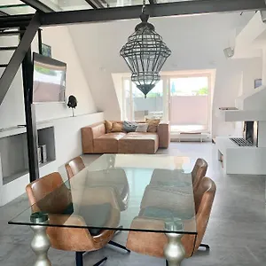 Schoene Dachgeschoss-maisonette Appartamento